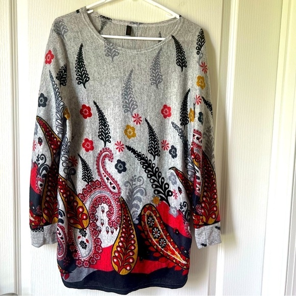 Lai Li whimsical paisley print pull over tunic sweater, size medium - Picture 1 of 5